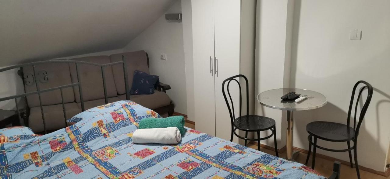 Kuca Za Odmor "Crni Bor" Apartman Galambóc Kültér fotó
